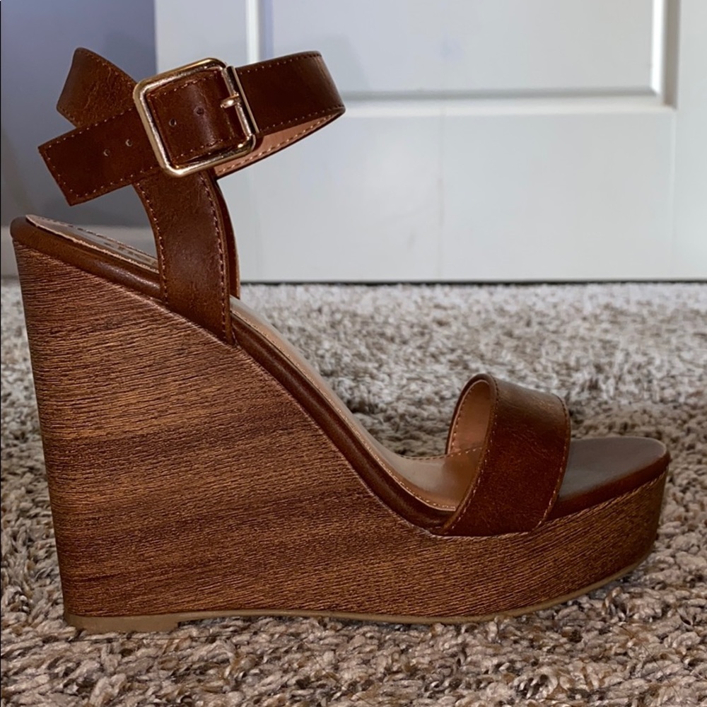 Summer sandal wedge